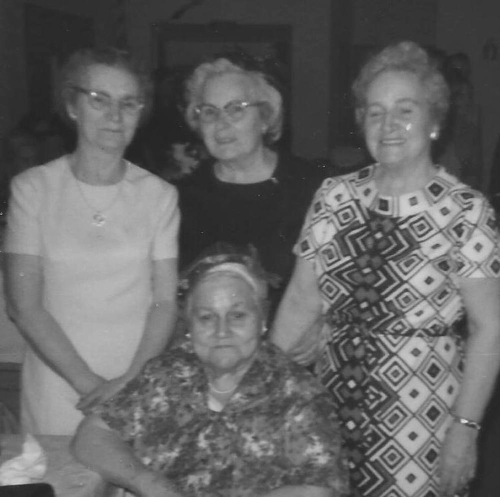 Meet your Posher, Linda